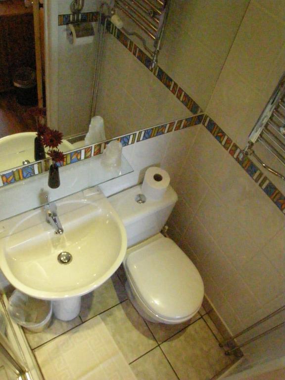 Leonardos Guest House Суонси Номер фото