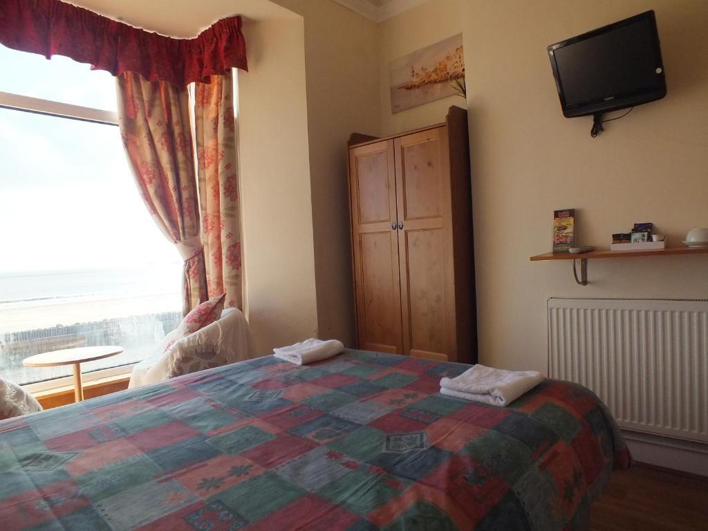 Leonardos Guest House Суонси Номер фото