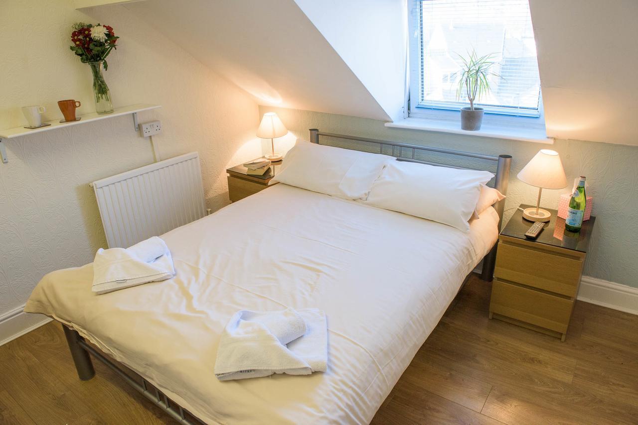 Leonardos Guest House Суонси Экстерьер фото