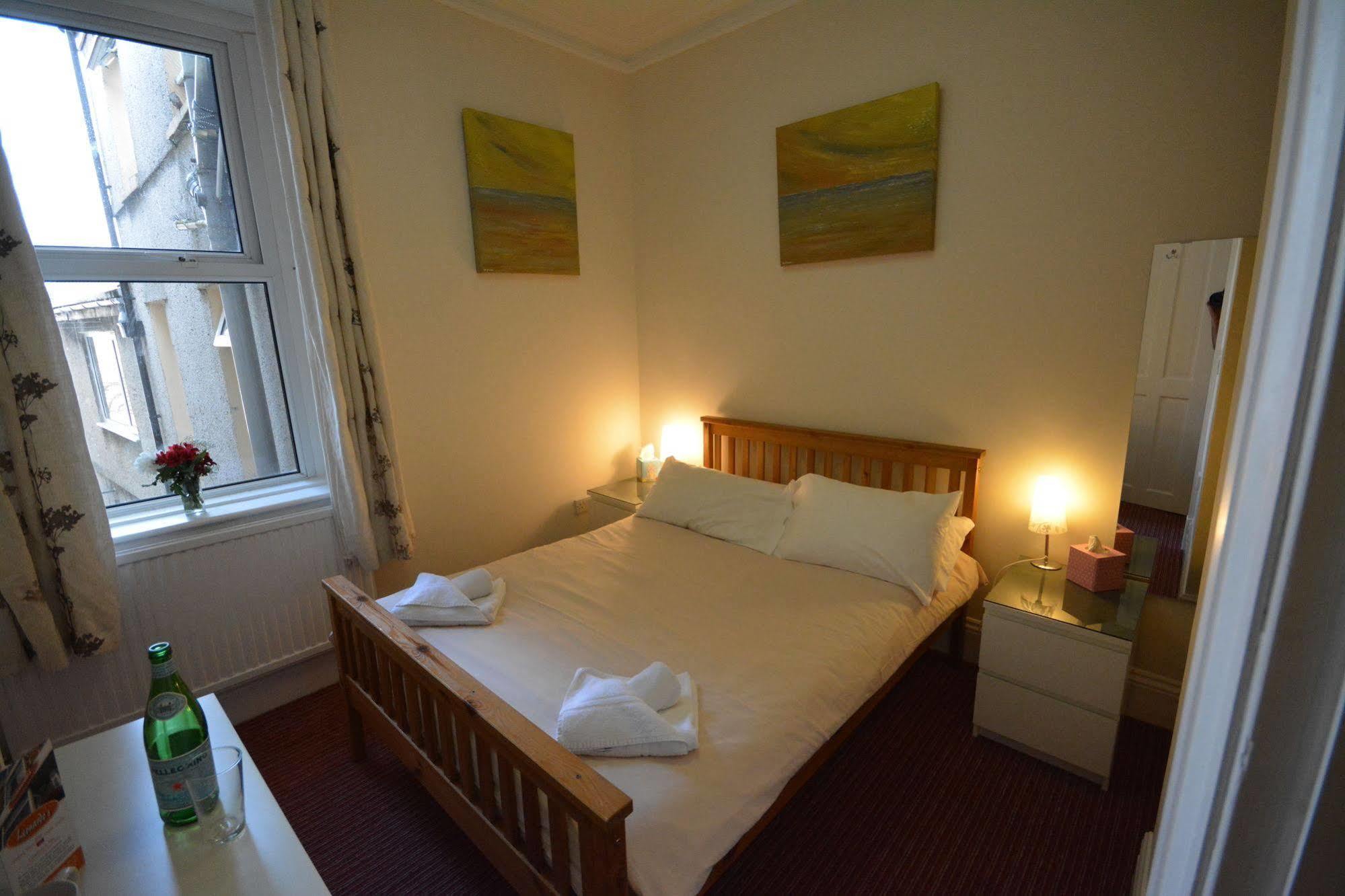 Leonardos Guest House Суонси Экстерьер фото